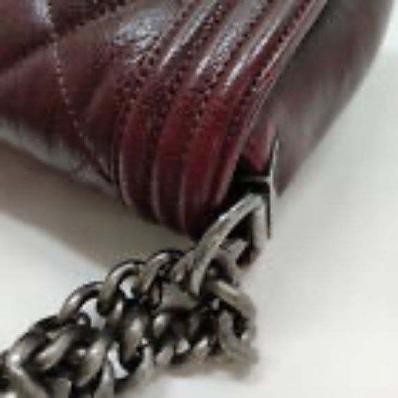 CHANEL Quilted Burgundy Shoulder Bag - Picture 6 of 10